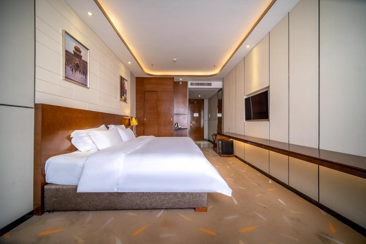 Relteem Hotel Zhongshan  Bagian luar foto