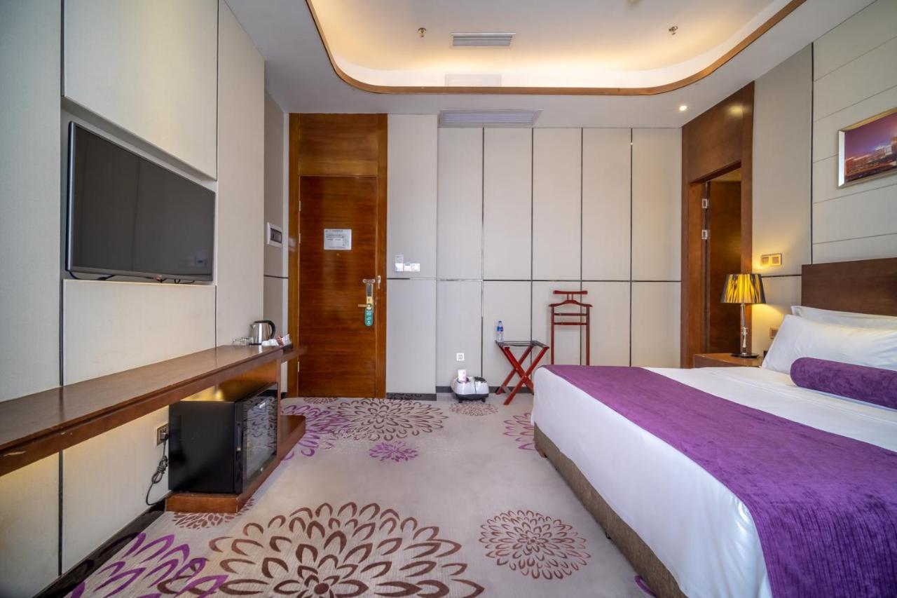 Relteem Hotel Zhongshan  Bagian luar foto