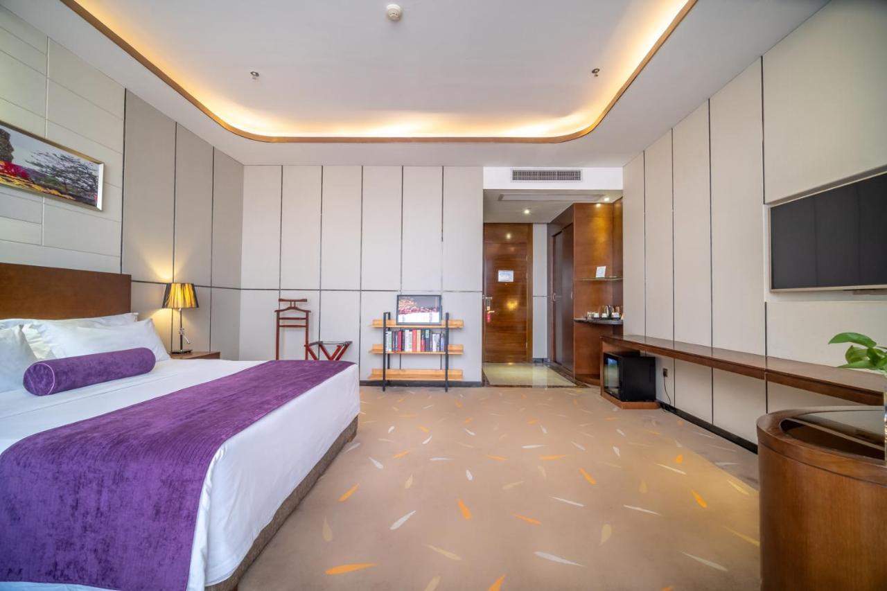 Relteem Hotel Zhongshan  Bagian luar foto