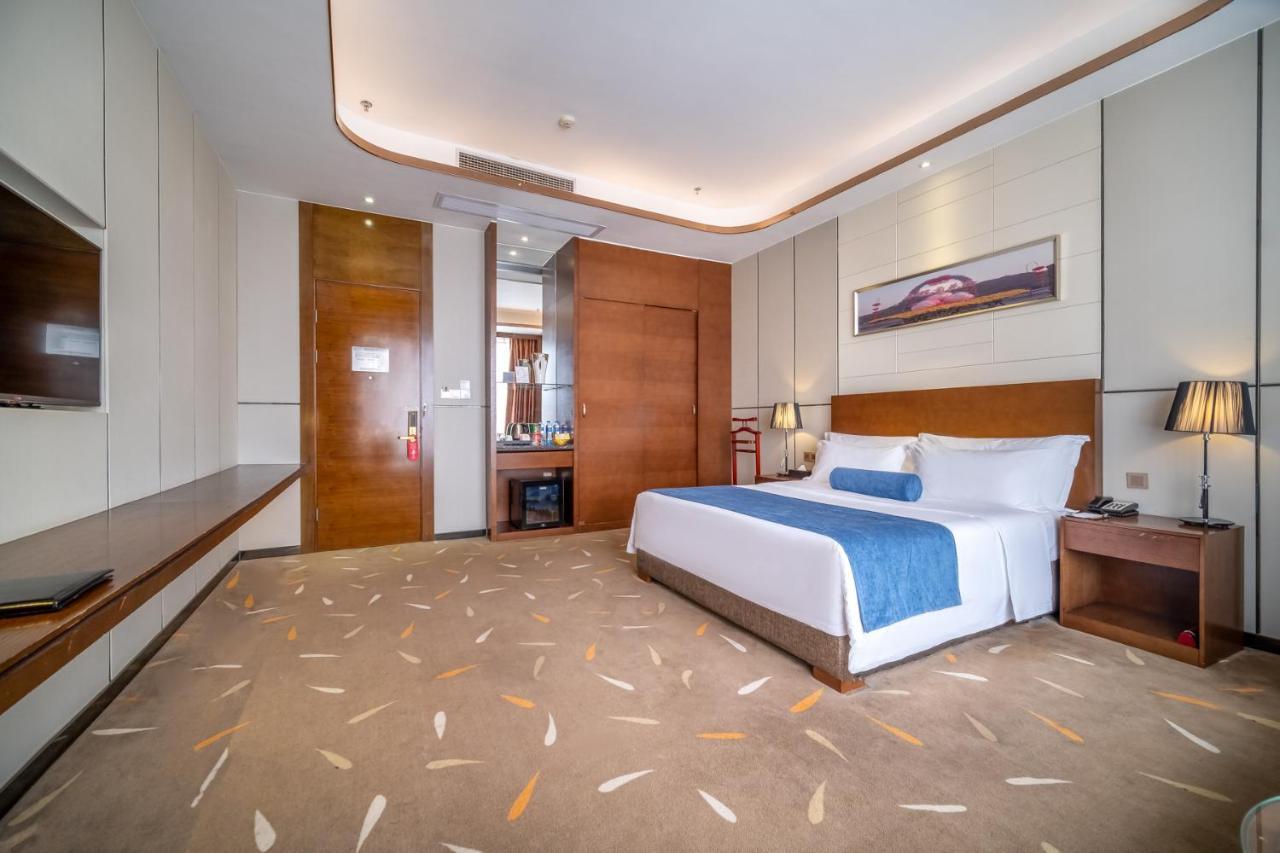 Relteem Hotel Zhongshan  Bagian luar foto