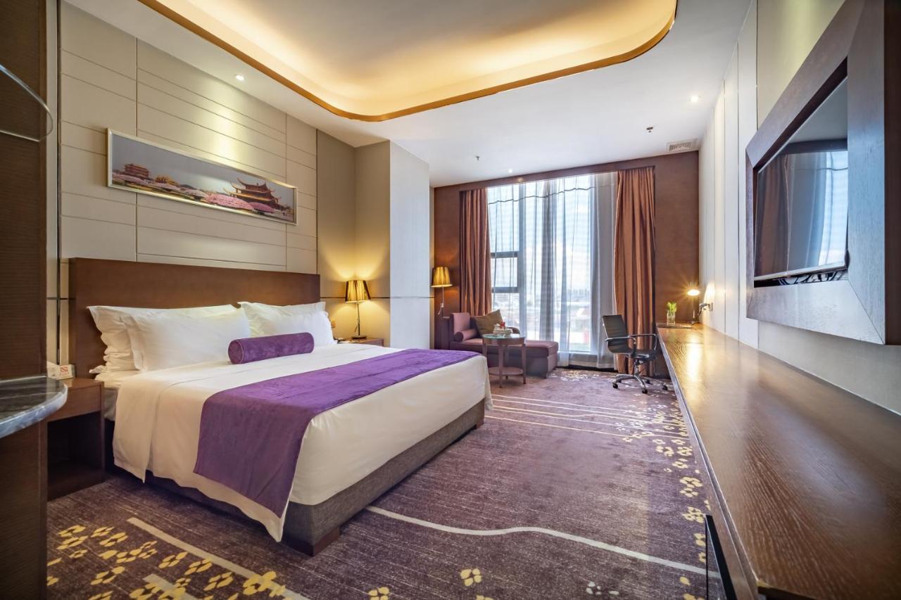 Relteem Hotel Zhongshan  Bagian luar foto