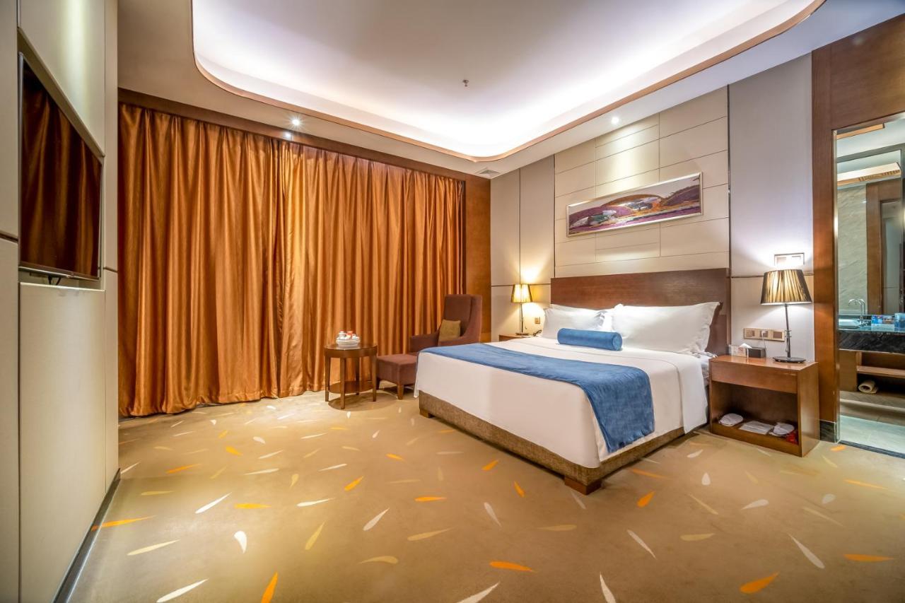Relteem Hotel Zhongshan  Bagian luar foto