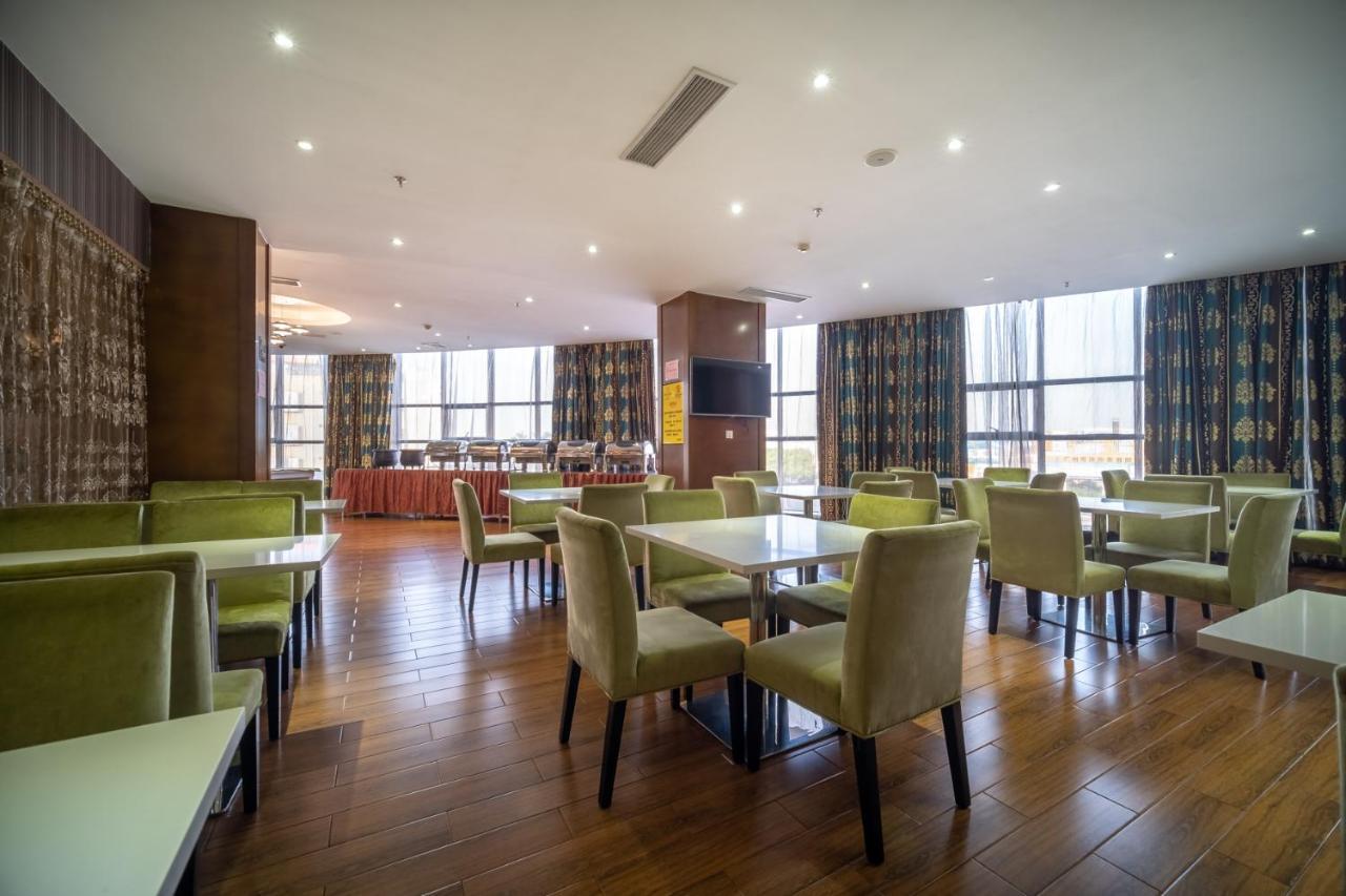 Relteem Hotel Zhongshan  Bagian luar foto