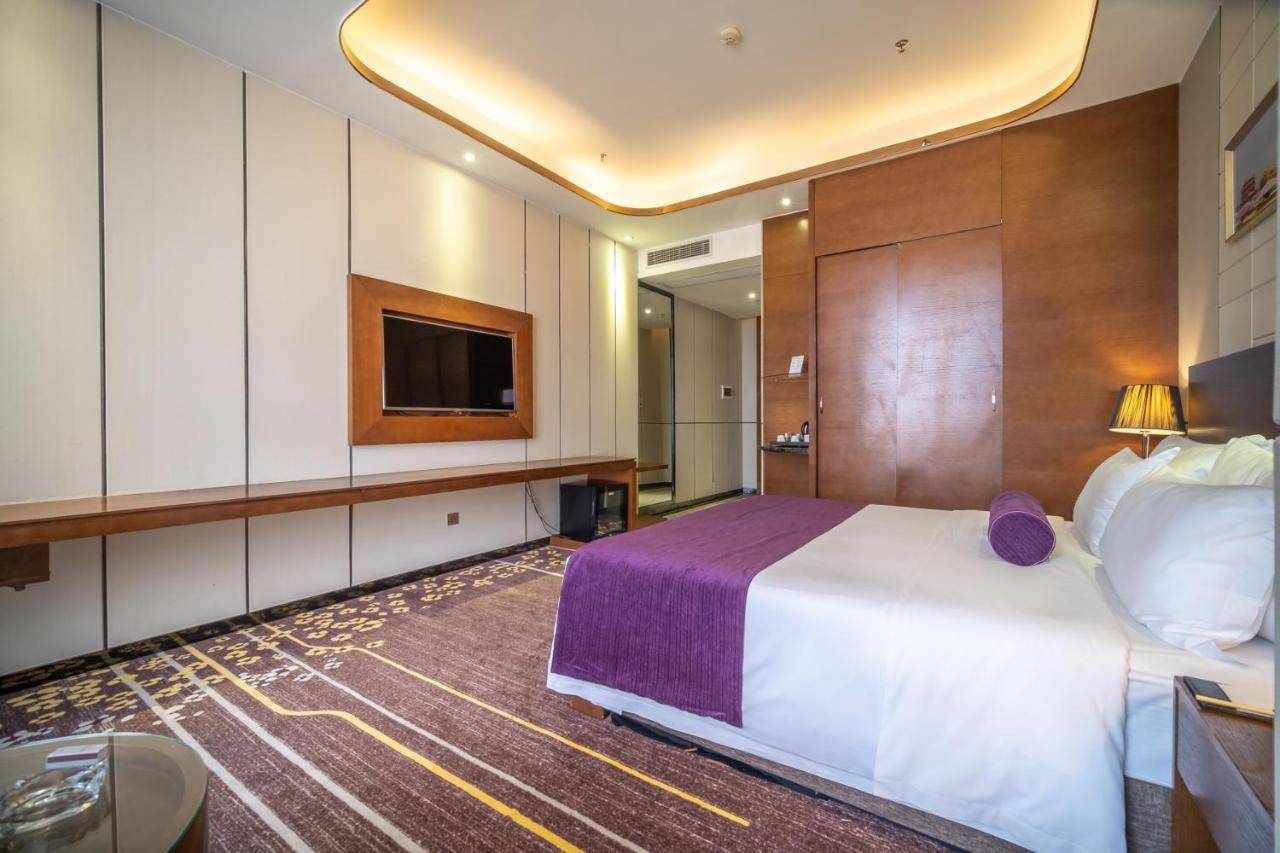 Relteem Hotel Zhongshan  Bagian luar foto