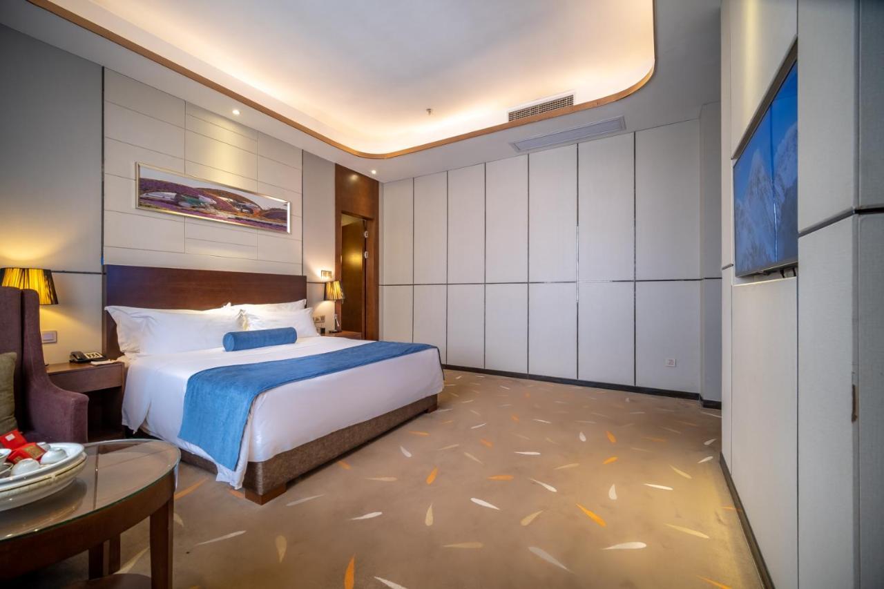 Relteem Hotel Zhongshan  Bagian luar foto